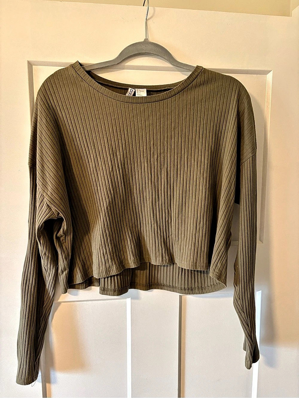 Ribbed Long Sleeve Top in Green Size Medium Like New